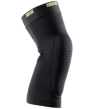 Knee sleeves with removable protectors