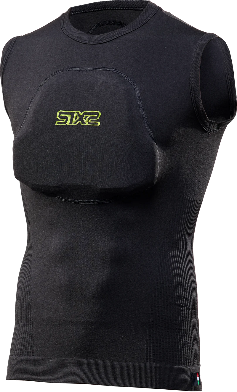 Sleeveless shirt with removable protectors