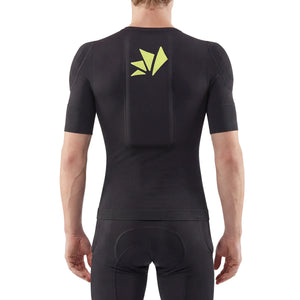 Short-sleeve technical shirt with removable protections