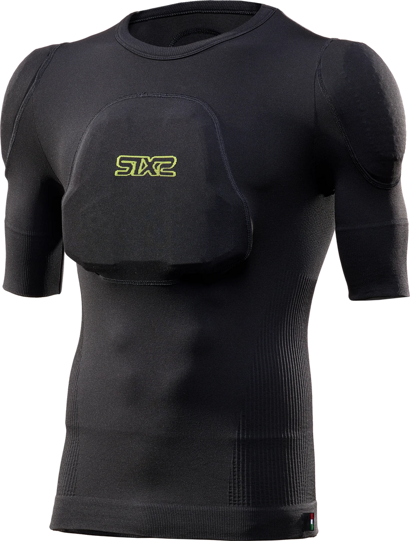 Short-sleeve technical shirt with removable protections