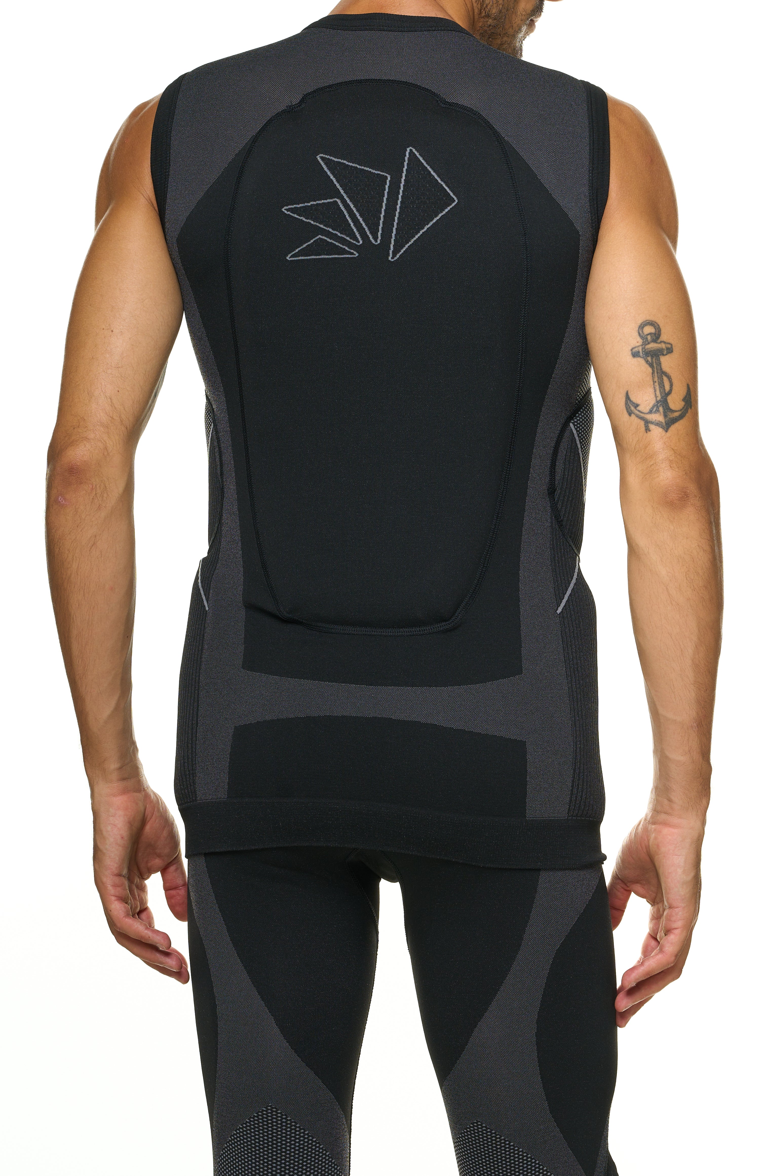 Sleeveless motorcycle base layer with removable protectors – SIXS