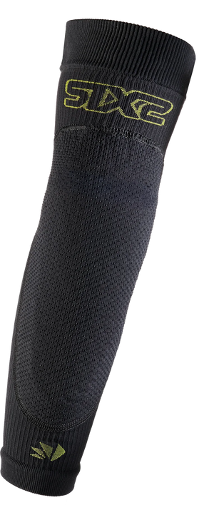 Technical knee guards with removable protections