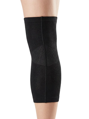 Technical knee guards with removable protections